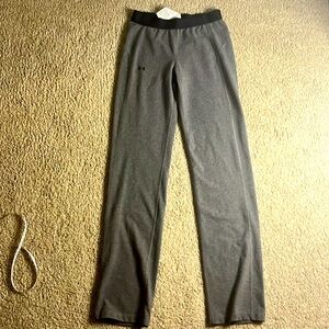 Under Armour gray pants, size small. Never worn!!